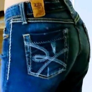 BKE Buckle Sabrina jeans 27 EUC!